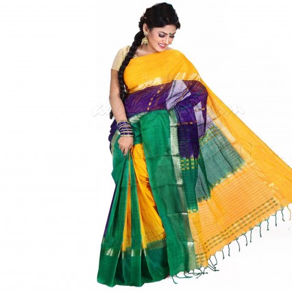 Traditional Soft Muslin Jamdani sharee from Tangail Traditional Soft Muslin Jamdani sharee from Tangail